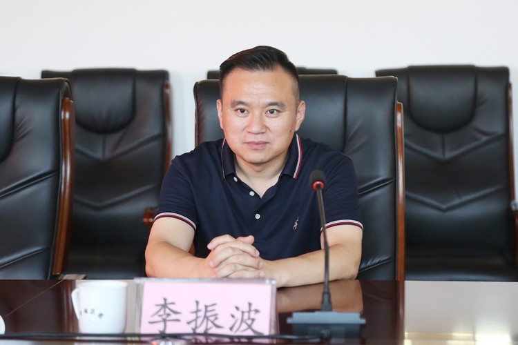 Les dirigeants du bureau d'information du réseau du comité municipal du parti de Jining ont rendu visite à China Coal Group pour une visite et des conseils