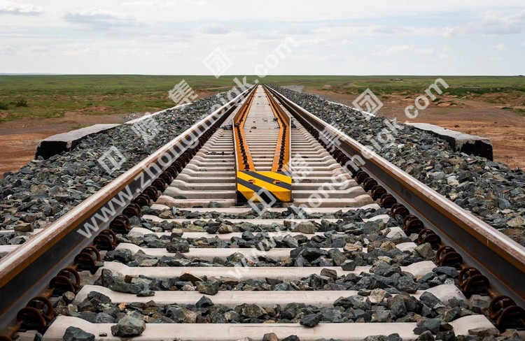 China Coal Group assiste la construction du tronçon ferroviaire de la mine de charbon de Taben Tolgoi en Mongolie, un pays le long de la Ceinture et de la Route, au port de Gashunsuhaitu (Ganqimaodu) à la frontière sino-mongole est sur le point d'être achevé