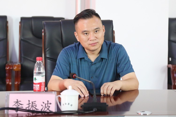 Les dirigeants des douanes de Jining ont rendu visite à China Coal Group pour guider les travaux