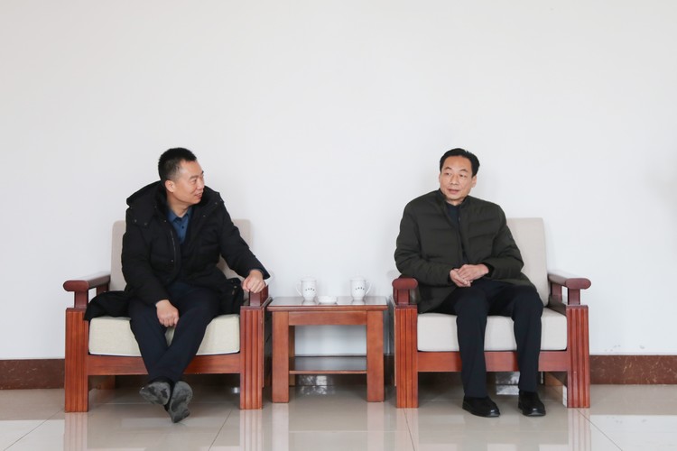 Le Centre de services de haute technologie de Jining mène une étude sur l'incubateur technologique du Groupe China Coal